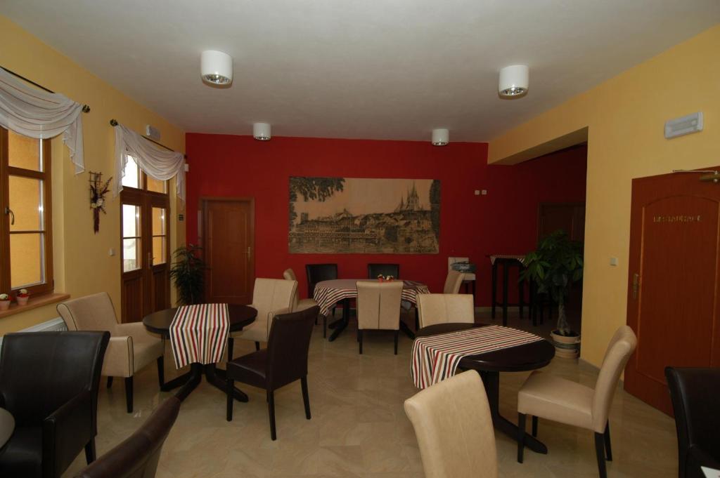 Hotel U Radnice Louny Buitenkant foto